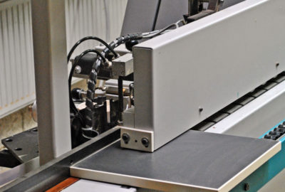 Unsere neue Kantenanleimmaschine