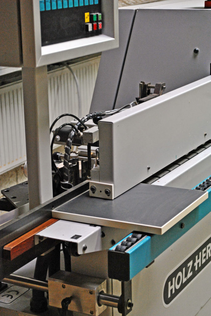 Unsere neue Kantenanleimmaschine